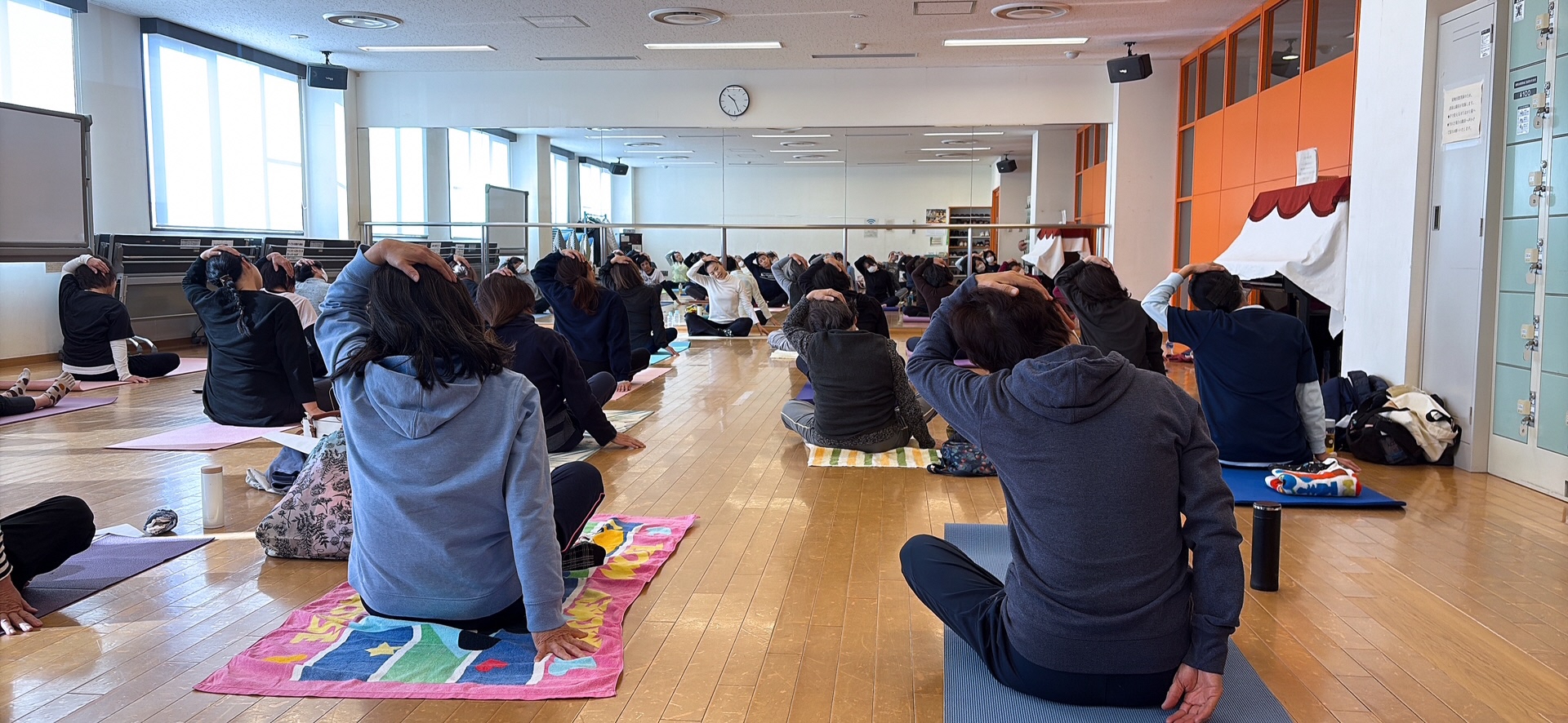 ヨガ講座の様子