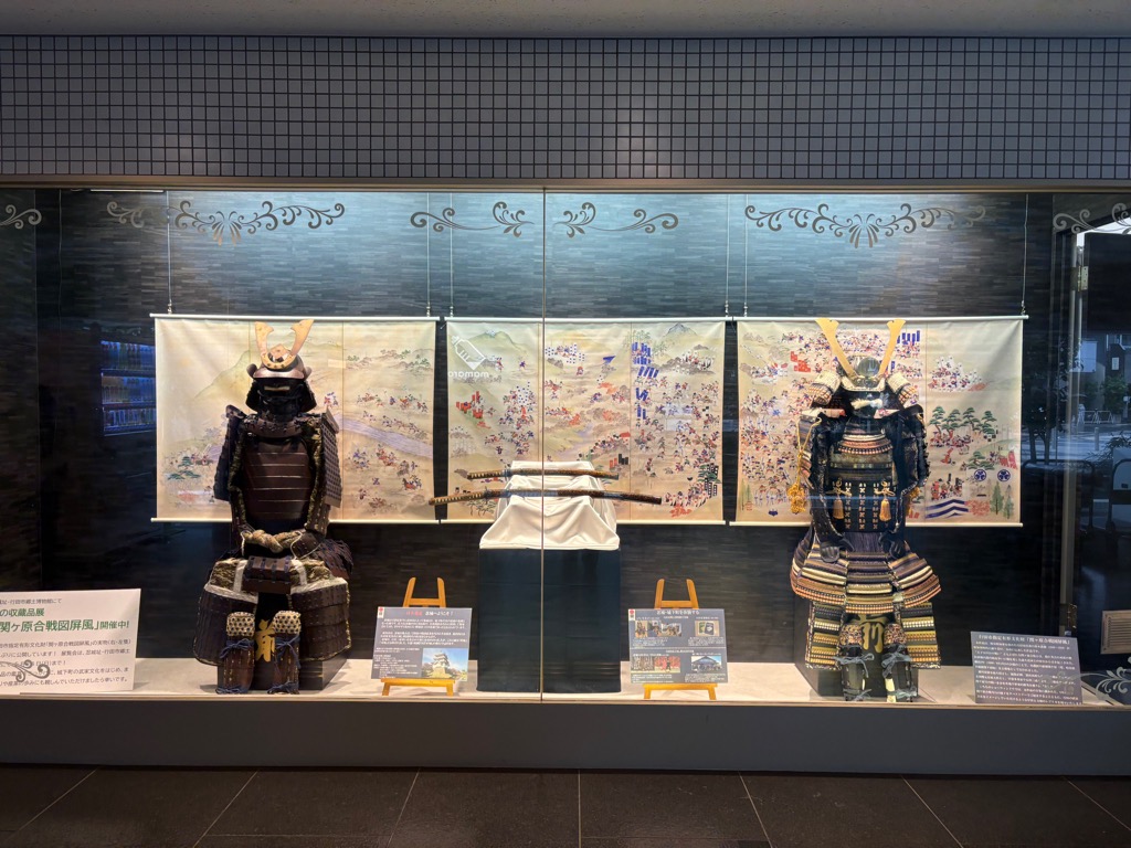 「関ケ原合戦図屏風」PR展示の様子